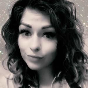 Meet your Posher, Danika